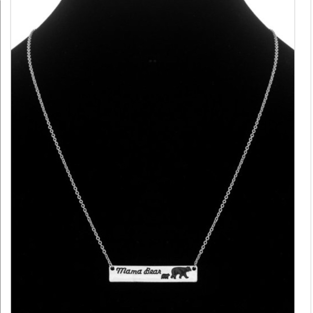 Silvertone MamaBear 🐻 Pendent Necklace.